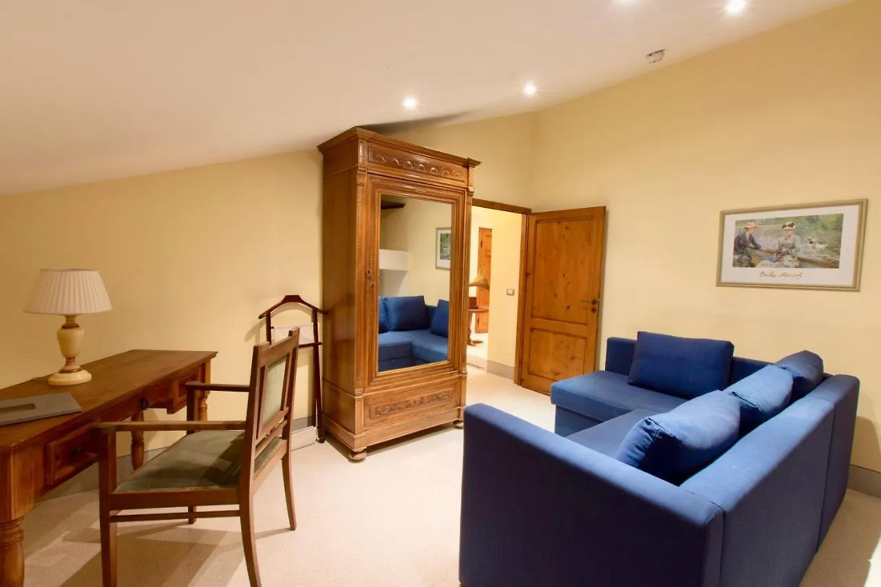 Resort Villa Del Parco In Tuscany San Baronto